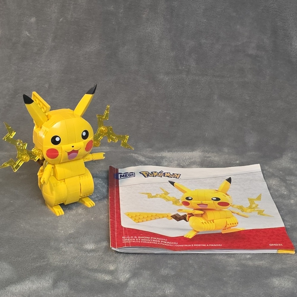 Mega Pokémon Build & Show Pikachu‎ Building Set Toy No Box
